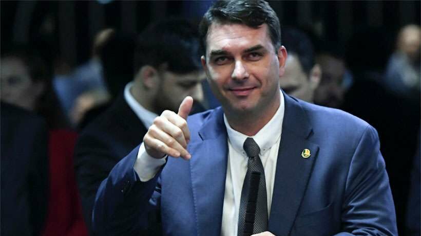 stj, livra, flavio, bolsonaro, rachadinhas