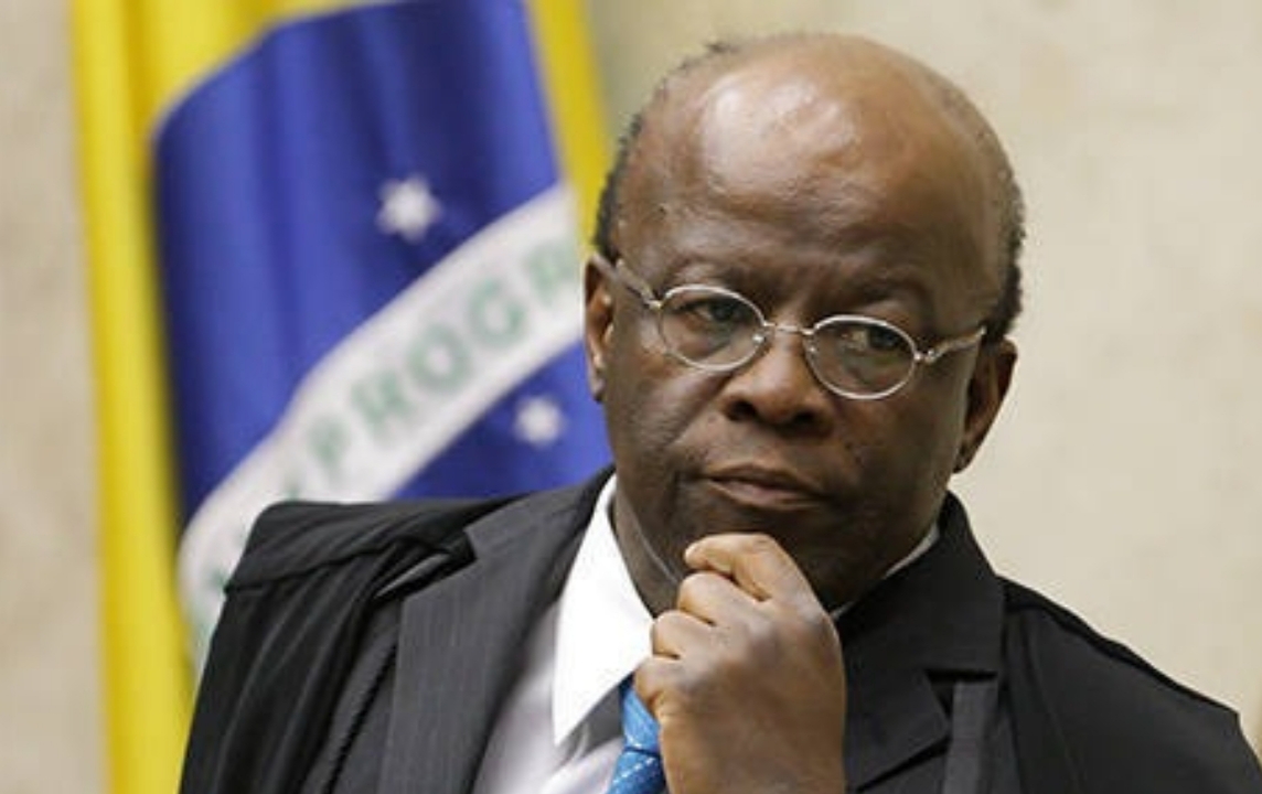 PSB quer ex-ministro do STF na disputa à Presidência
