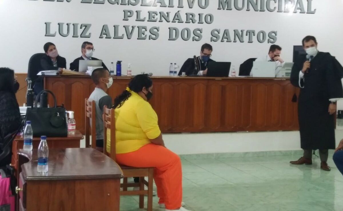 Júri condena réus em caso de assassinato de grávida para retirar bebê