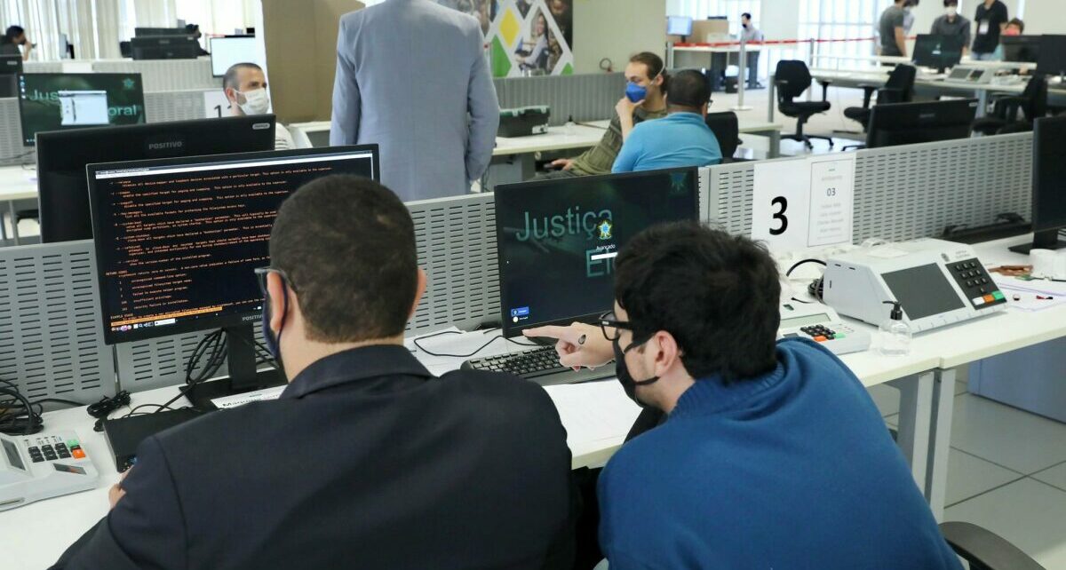 tse, seguranca urna, eletronica