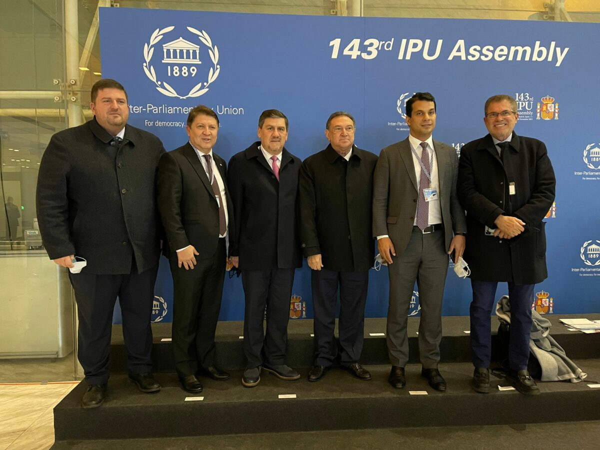 Átila Lins é eleito para representar a América Latina e o Caribe na UIP