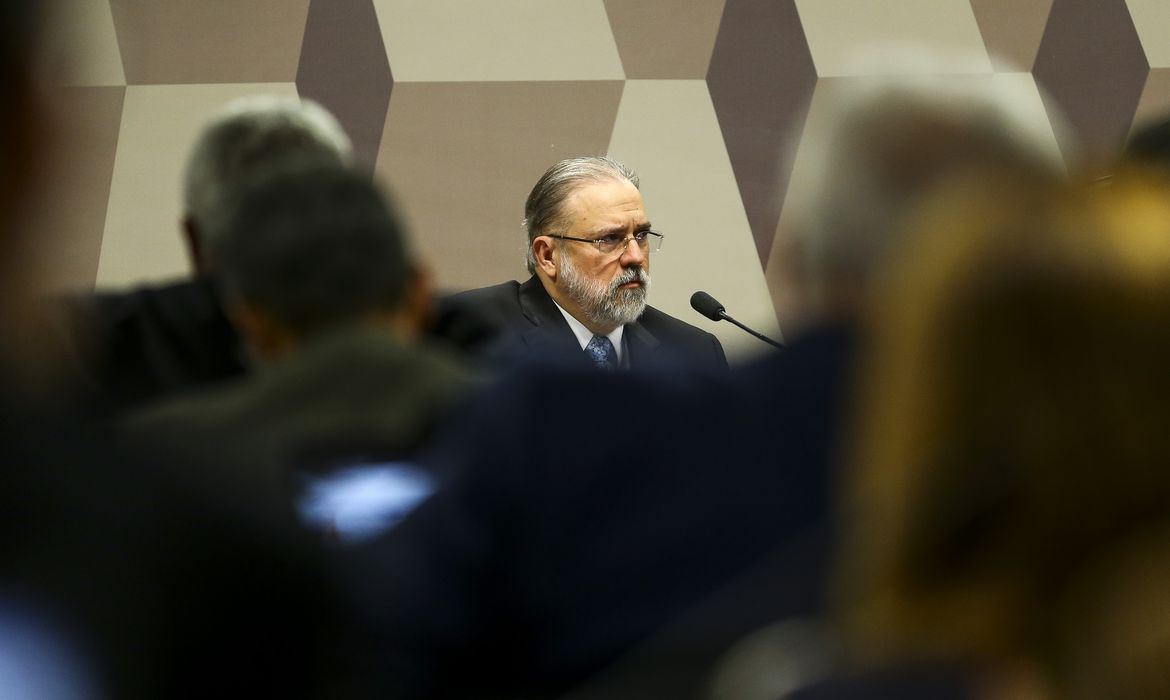 Aras será convocado
