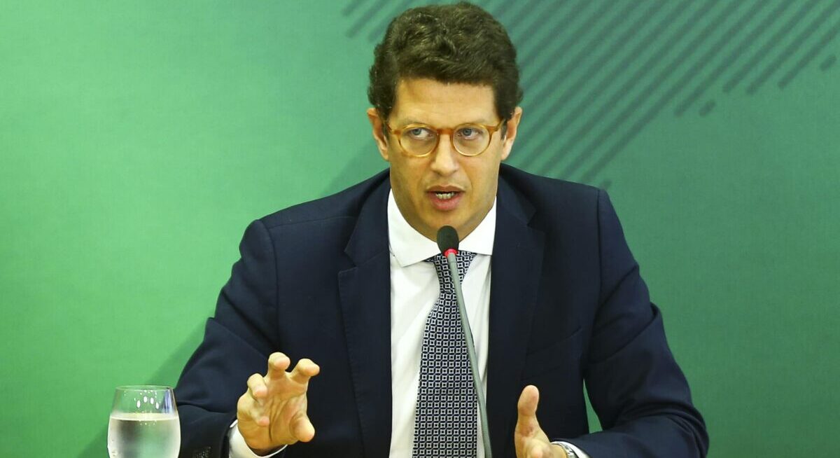 Ianomâmis: ministro ambiental de Bolsonaro diz que genocídio é exagero