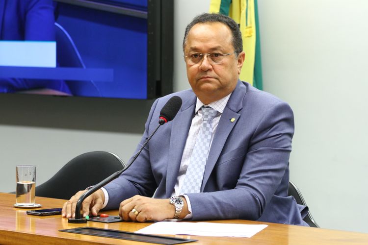 ‘Vou votar a favor da ZFM no texto final’, diz Silas Câmara