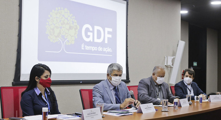 df, casos, omicron, covid