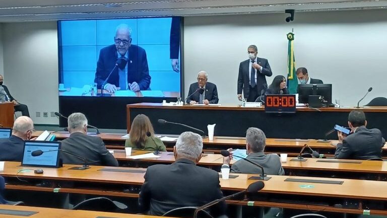 comissao, orcamento, bilhoes, 2022