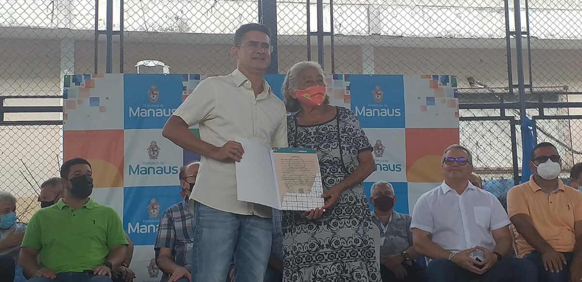 Prefeito promete entrega 15 mil de títulos de terra em 2022