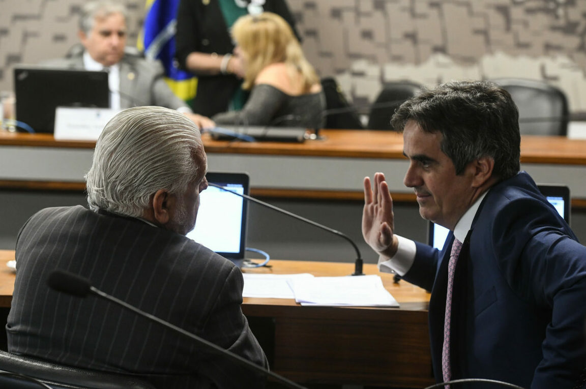 Pela Casa Civil, Bolsonaro patrulha quem vota com ele no Congresso