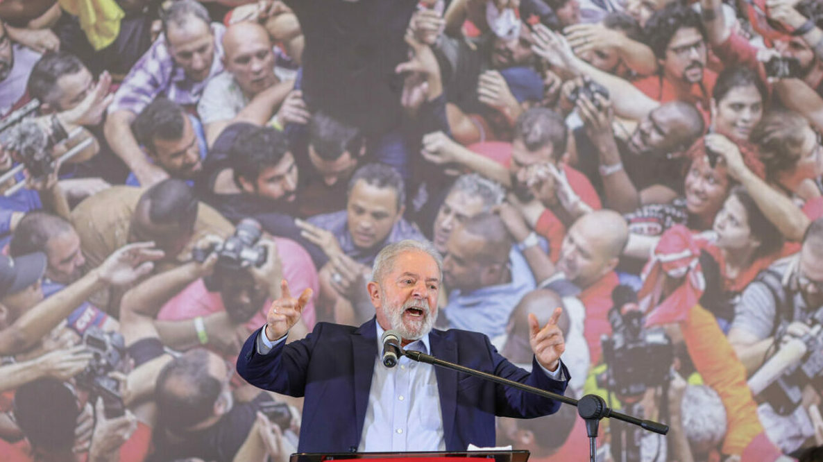 Mais uma pesquisa mostra Lula com mais de 20% de vantagem