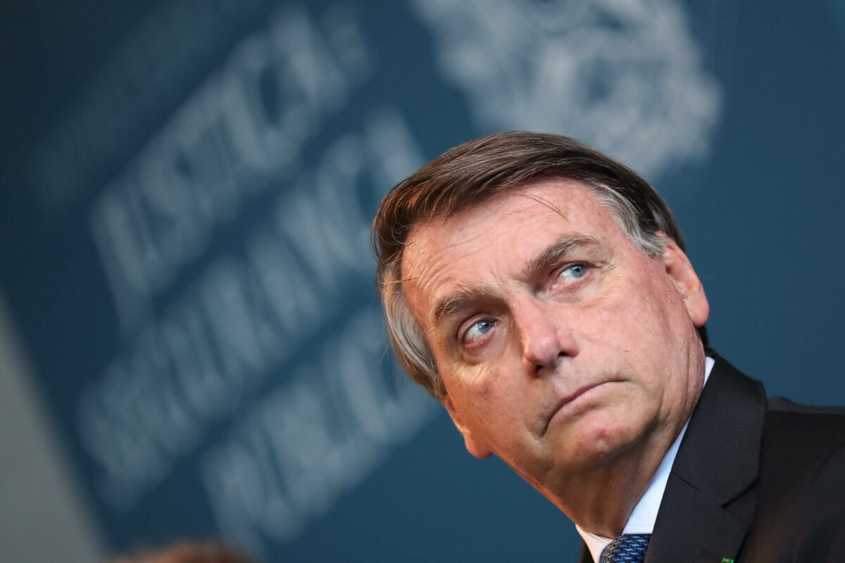 Bolsonaro tem rejeição de mais da metade dos brasileiros, diz pesquisa