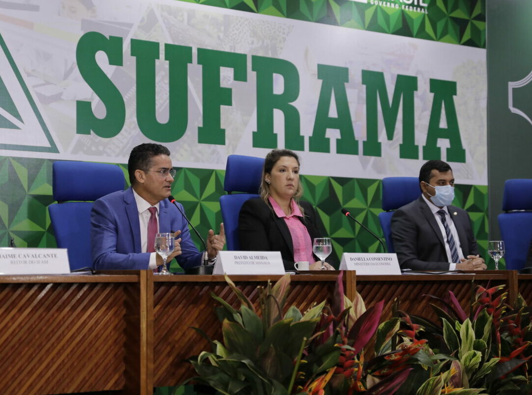 Prefeito de Manaus reúne frente ampla em defesa da ZFM