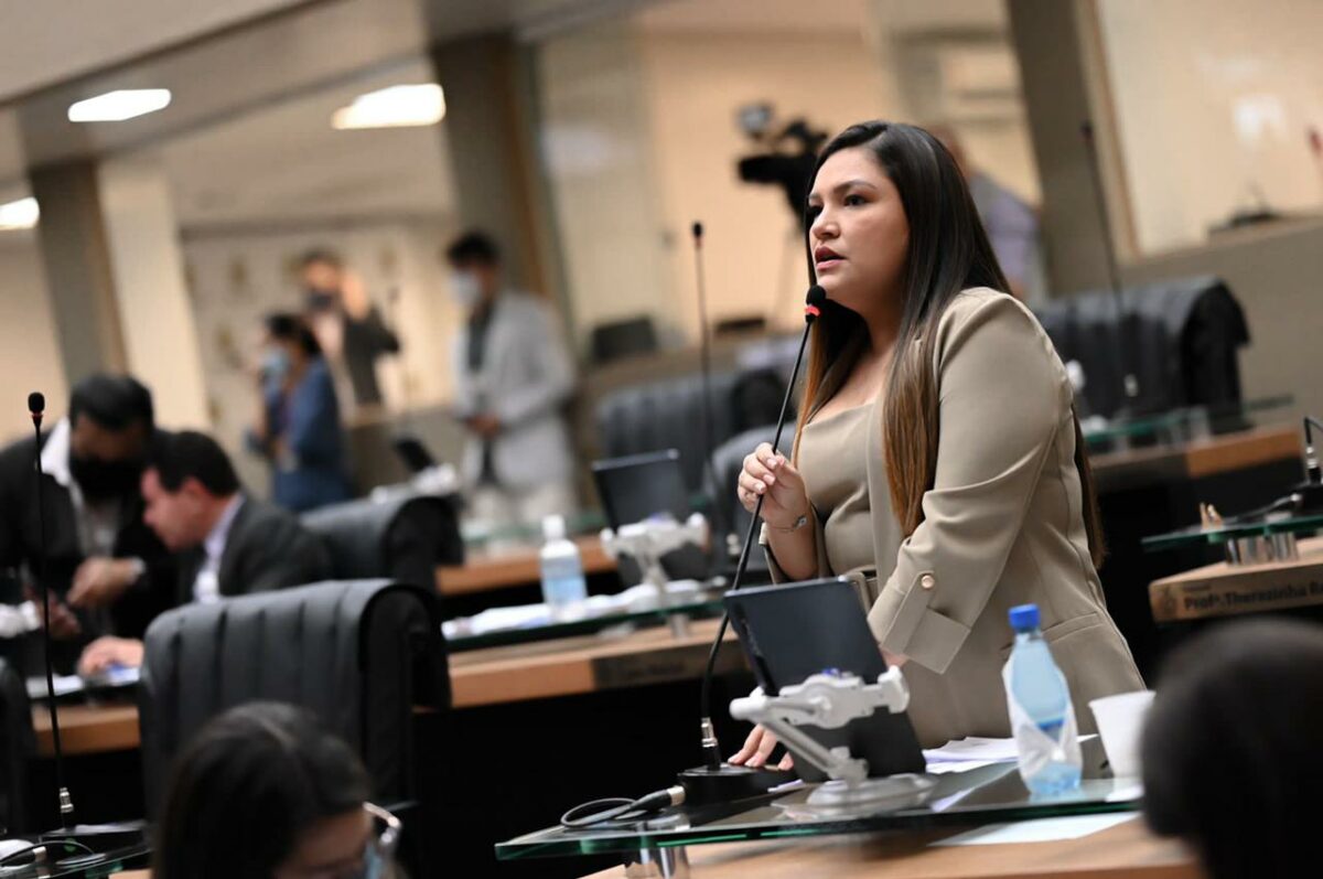 ALE-AM aprova projeto que previne desrespeito a mulheres na escola