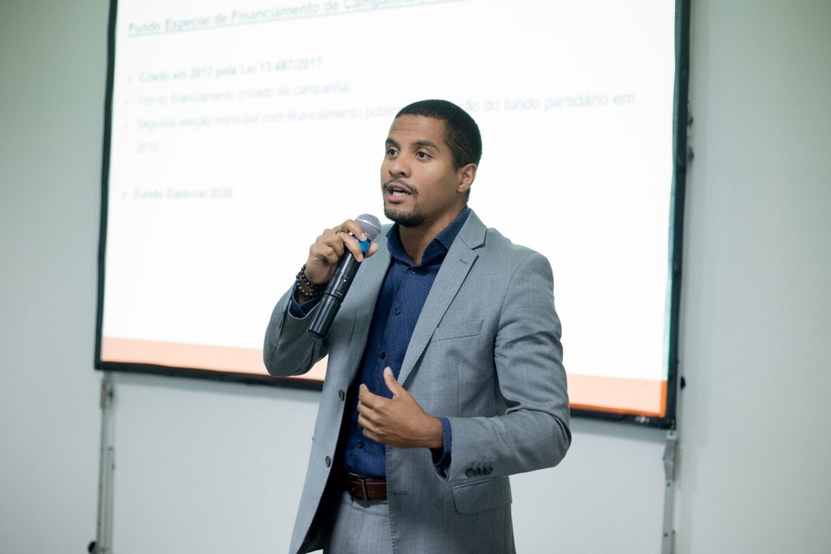 Pros intervém no AM e anuncia independência a Wilson Lima