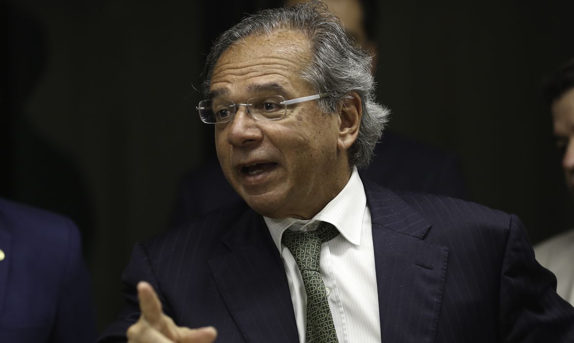Apรณs abater a ZFM, Paulo Guedes comemora reduรงรฃo do IPI