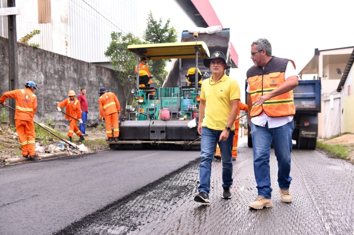 Prefeito garante que recupera 10 mil ruas de Manaus neste ano