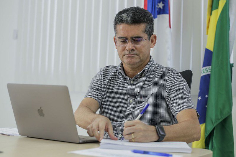 David anuncia hoje compra de ônibus elétricos para Manaus