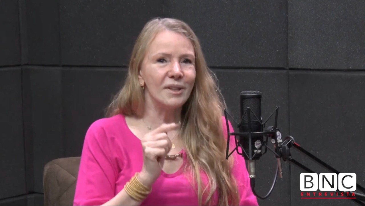 Vanessa Grazziotin em entrevista ao BNC AMAZONAS