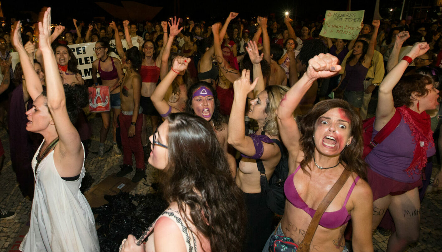 Voto das mulheres daria vitória a Lula no primeiro turno, diz pesquisa