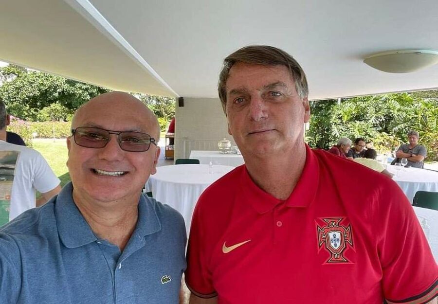 Menezes tira Bolsonaro de sua propaganda eleitoral na estreia