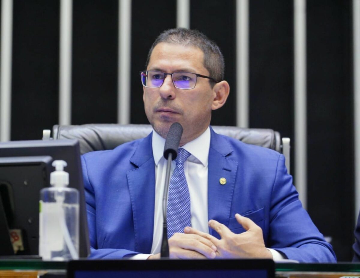 Bancada do AM prepara reação a ataques de Bolsonaro e SP à ZFM