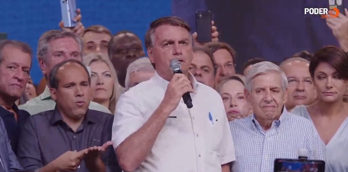Bolsonaro participa de evento do PL, critica pesquisas e elogia Ustra