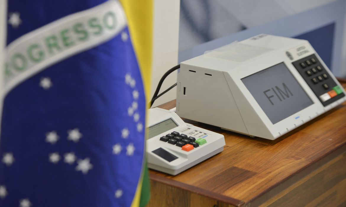 Vetos de Bolsonaro sobre 'sobras eleitorais' são mantidos pelo Congresso