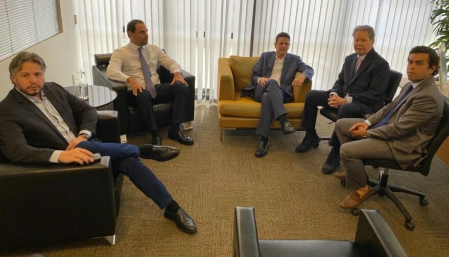PSDB sinaliza que vai deixar com Arthur filiação de Amazonino