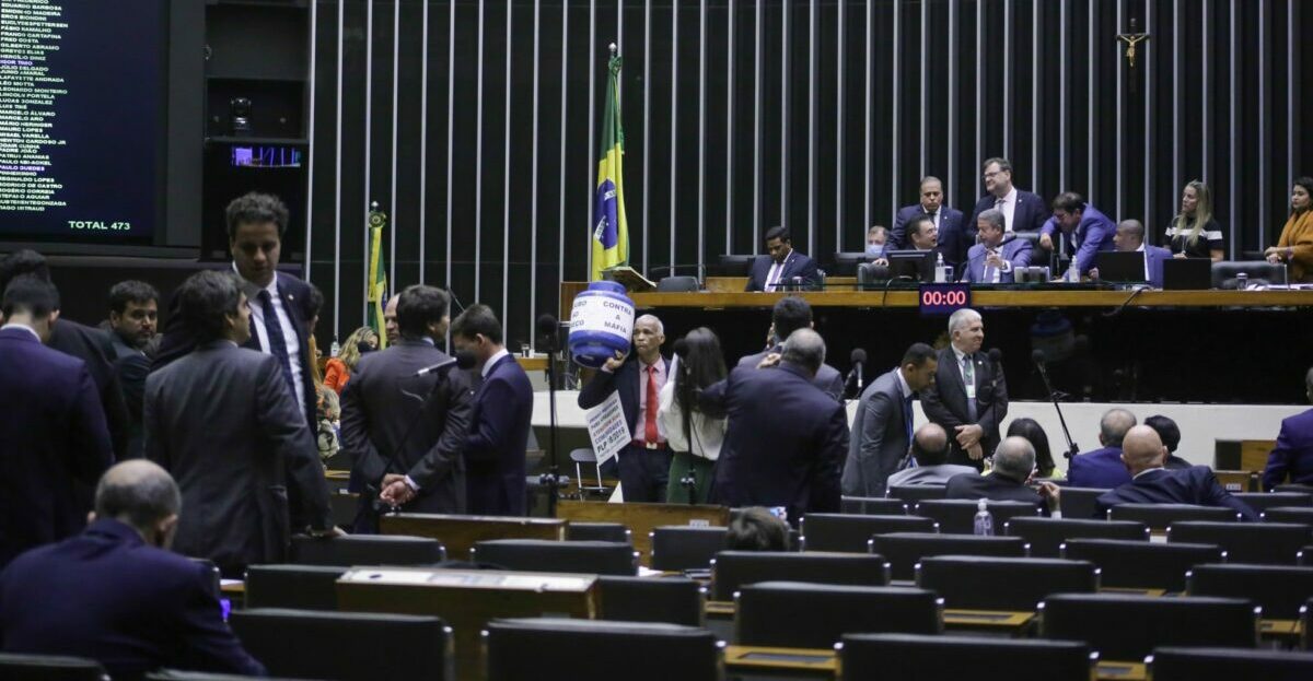 camara, aprova, mp, auxilio, brasil