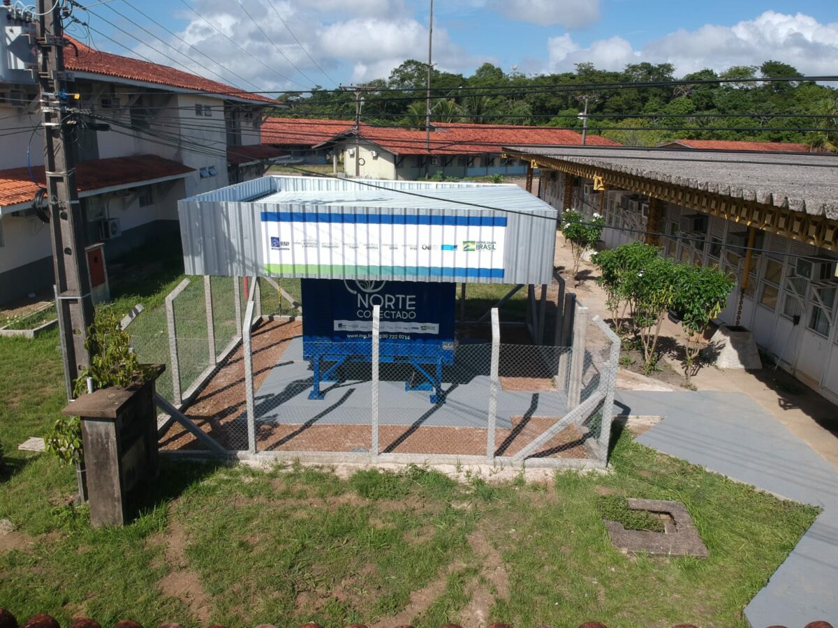 Governo anuncia 12 mil pontos de internet nas escolas públicas do país