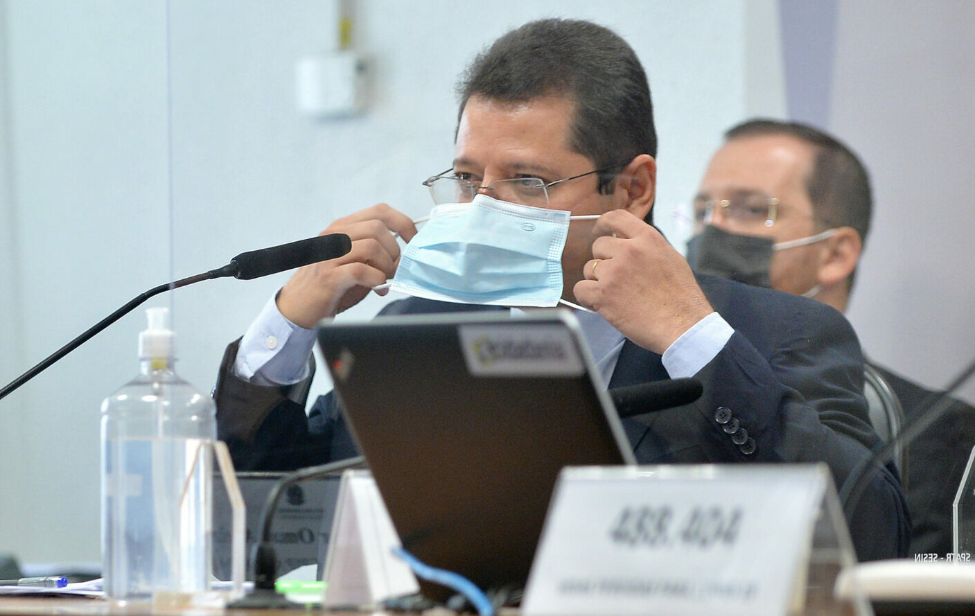 Justiça absolve Pazuello e Marcellus pela crise de oxigênio no AM
