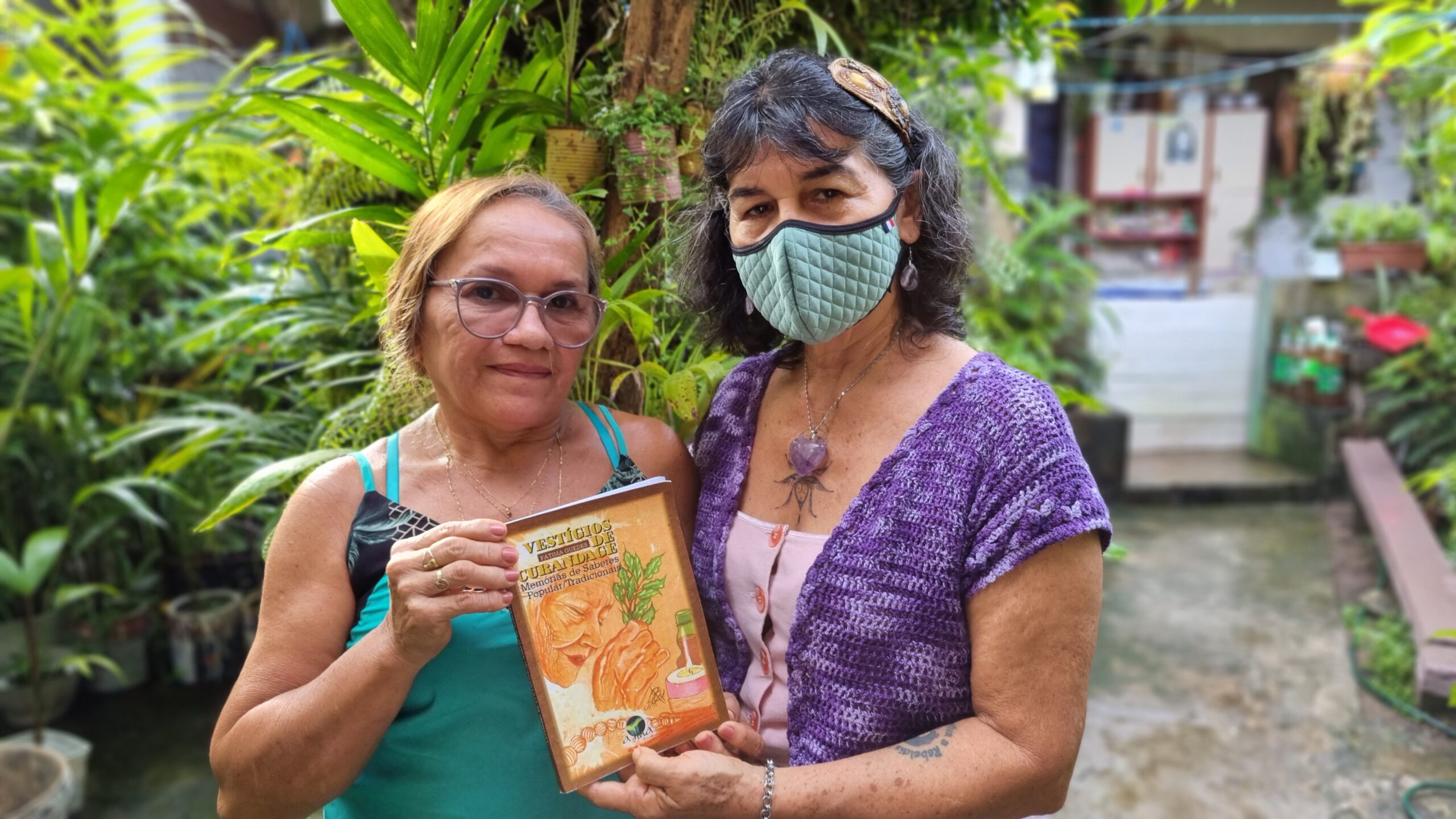 Livro conta histórias de benzedeiras e curadores populares de Parintins