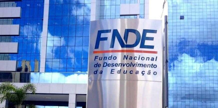prefeitos, verbas, educacao, punicao