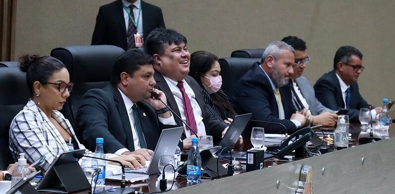 camara, manaus, 13, salario
