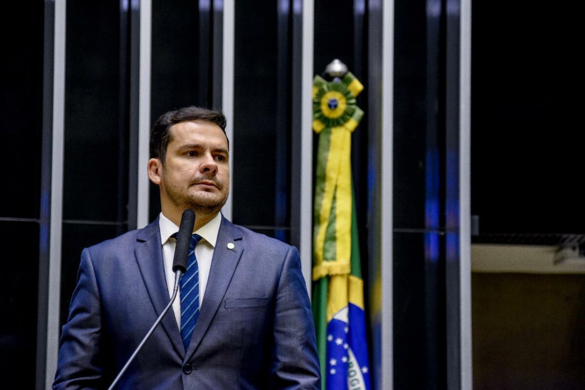 Câmara aprova MP que dá margem maior ao servidor nos empréstimos