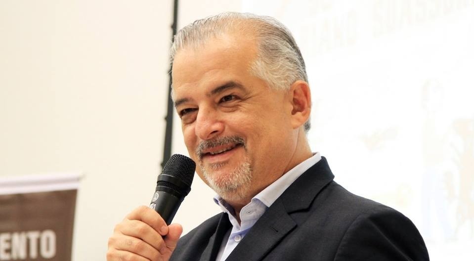 ex-governador, desiste, apoia, pt