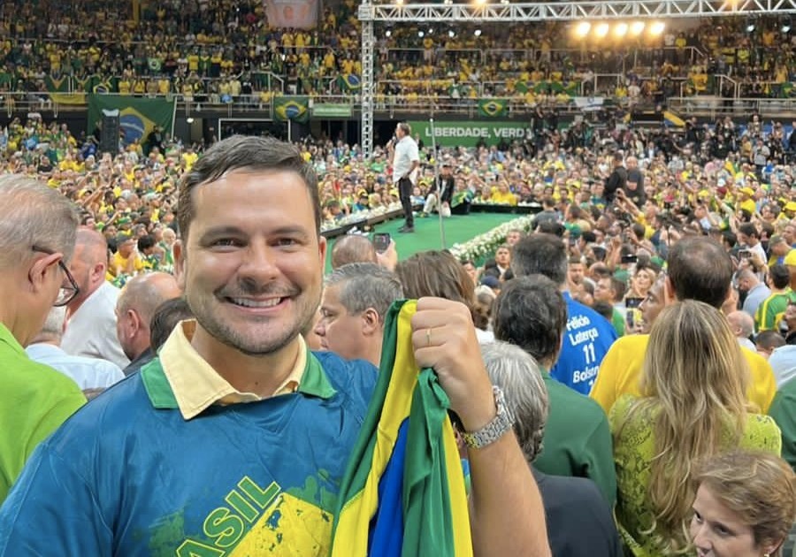 Deputado Alberto Neto prestigia confirmação de Bolsonaro-Braga Netto