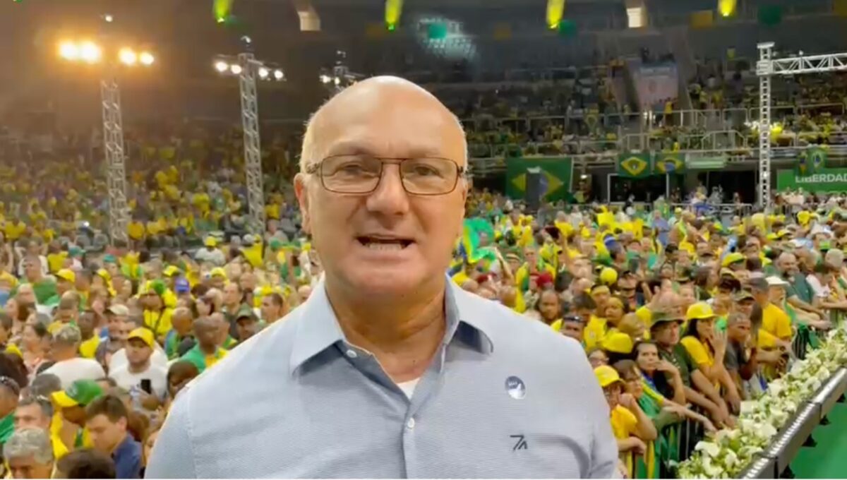 ‘Não vou apoiar cavalo de Tróia’, diz David sobre Menezes