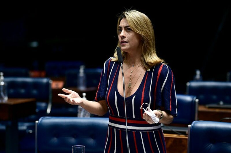 União Brasil quer lançar outro presidenciável, após Bivar cair fora