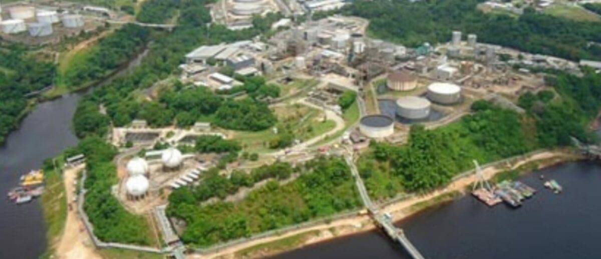 Acionistas da Petrobrás ingressam no Cade contra venda da Reman