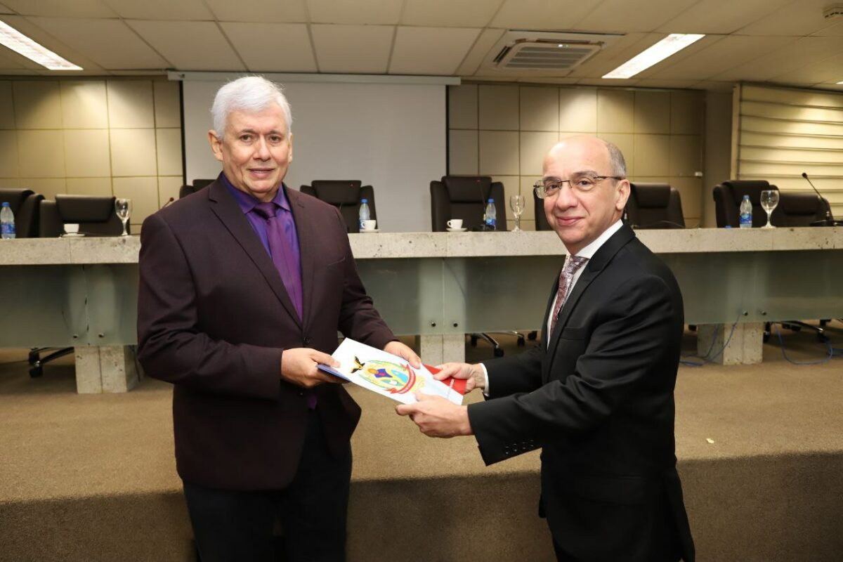 TCE dá à Justiça eleitoral nomes dos 'fichas-sujas' do Amazonas