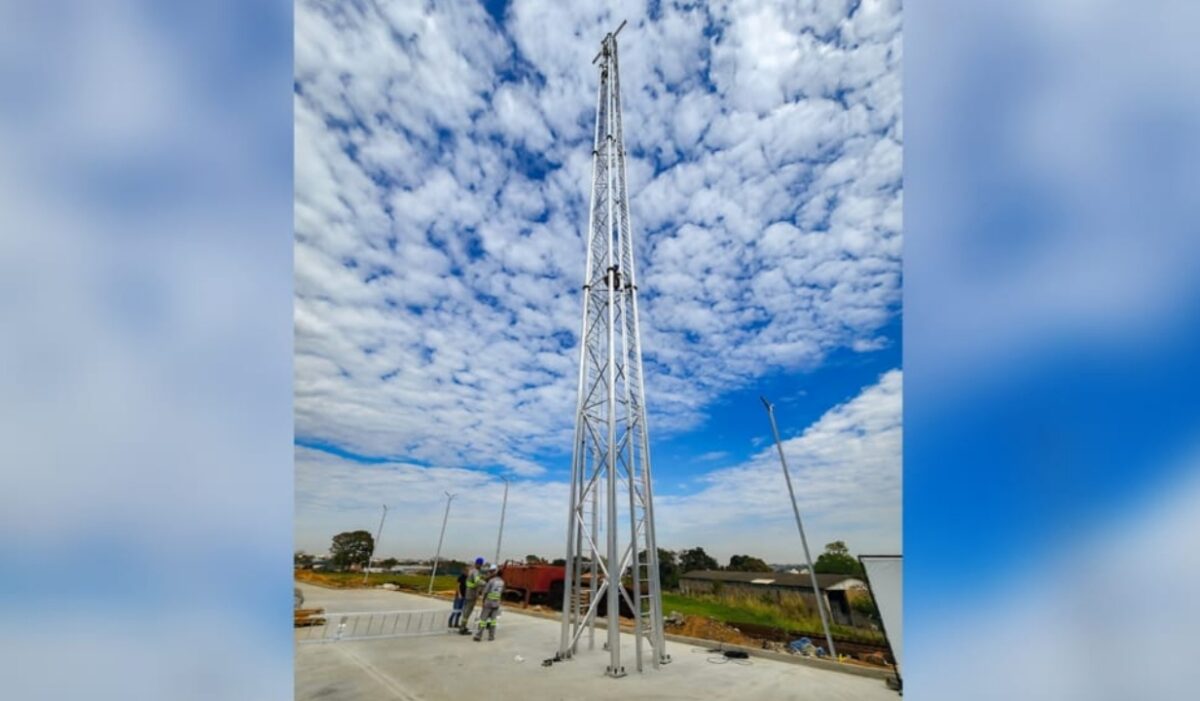 Torre investiga como o aumento de gás carbônico afeta a Amazônia