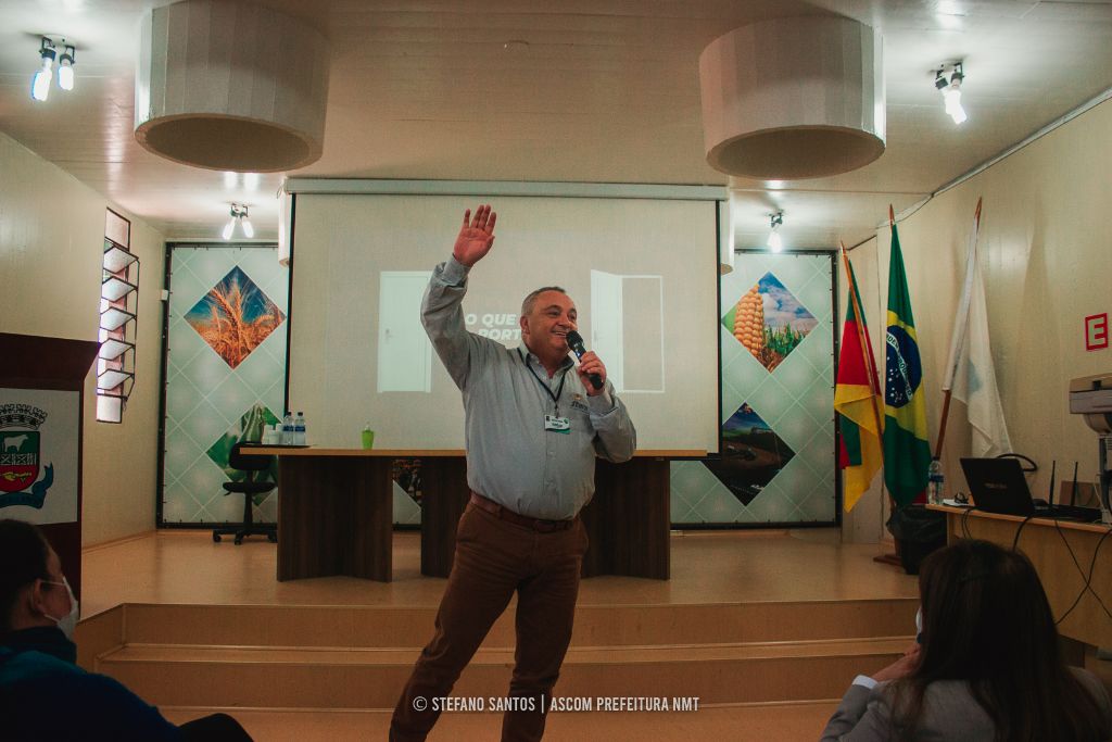 Empresário ganhou R$ 2 milhões do governo e doou R$ 350 mil a Bolsonaro