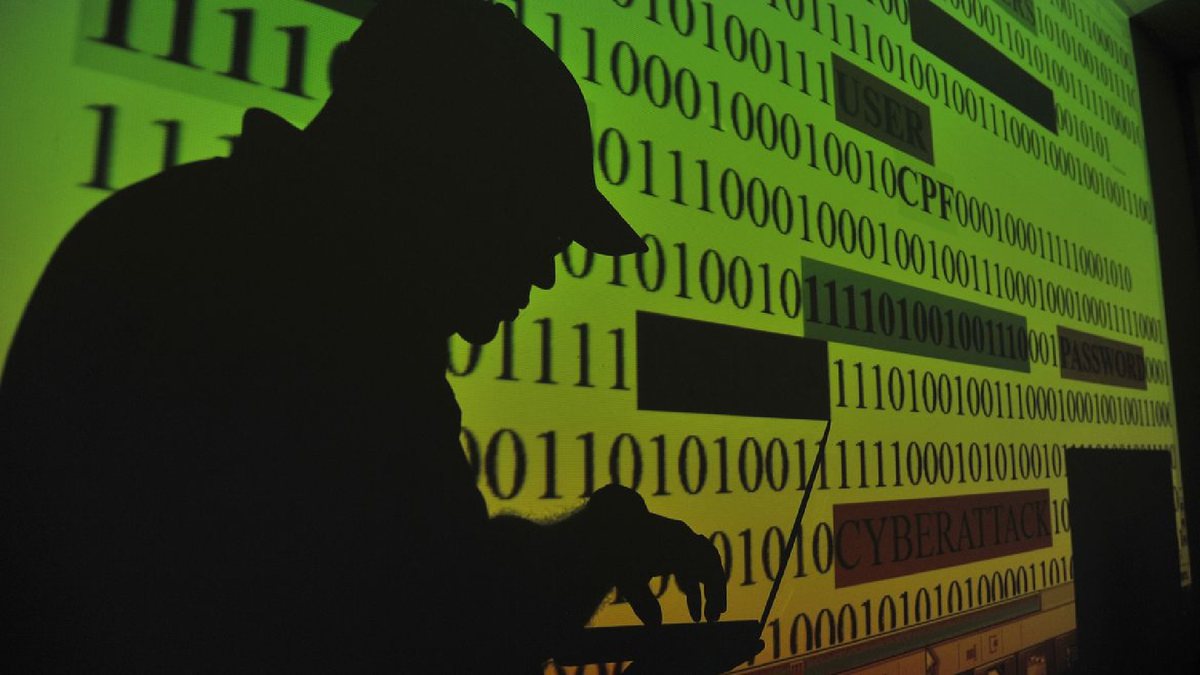 Candidatos no AM denunciam ataques de robôs e hackers em redes sociais