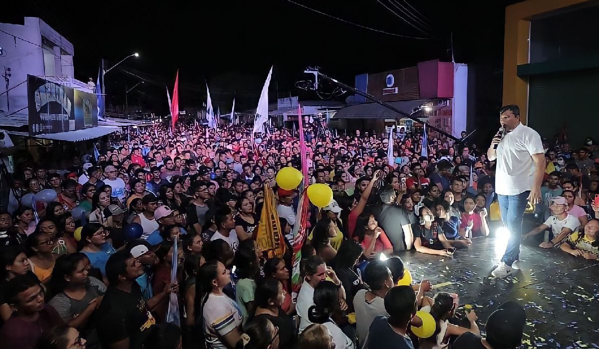 Wilson encerra campanha no interior com comício em Parintins