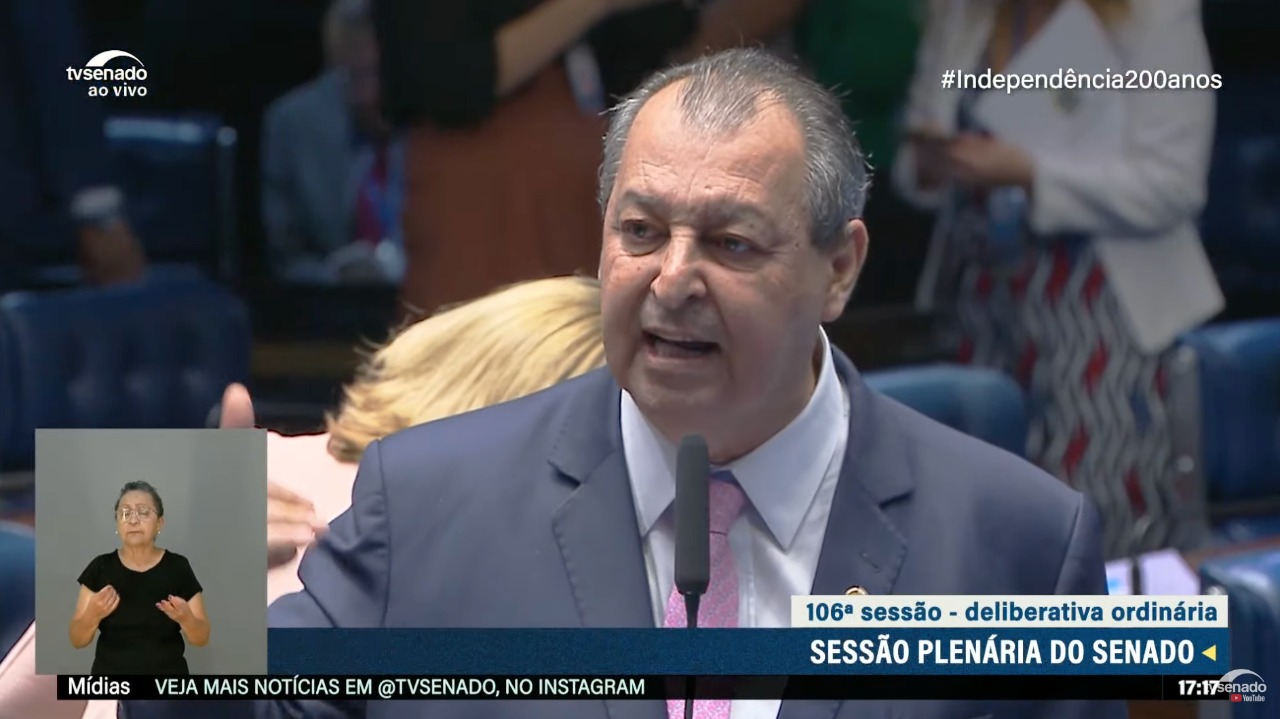Omar Aziz manda general Furlan se dar ao respeito