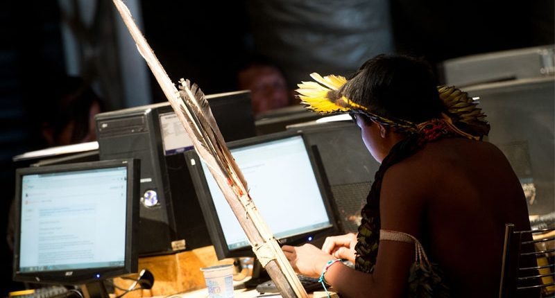 vale, apoio, indigenas, universitarios