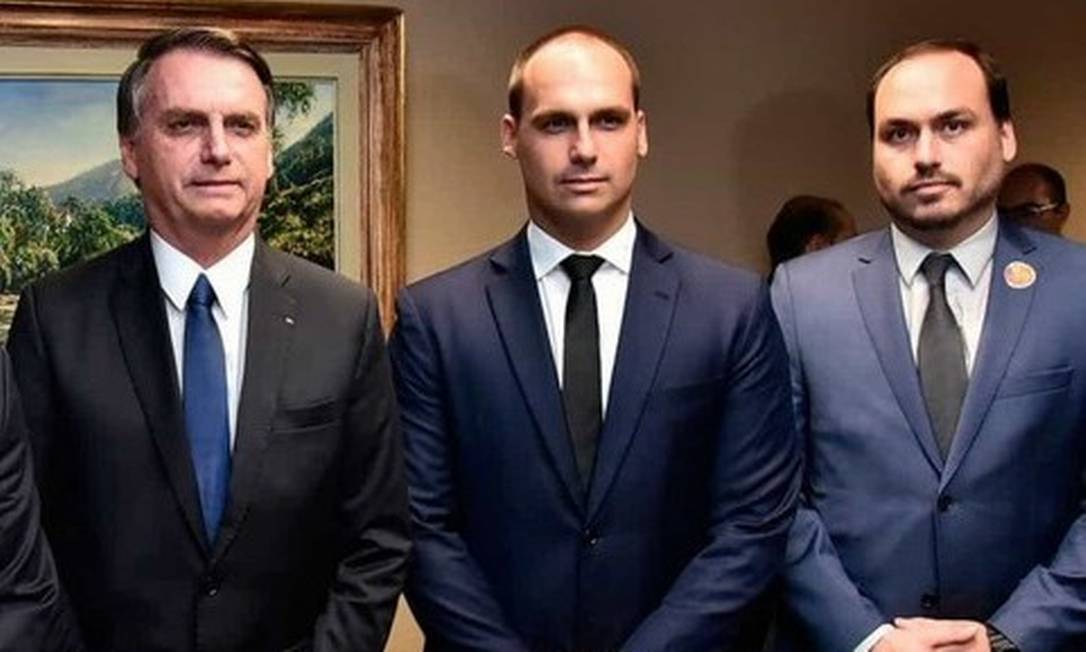 Família racha, irmão contra irmão, Bolsonaro não dorme há dois dias