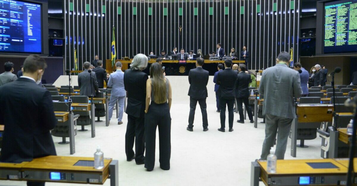 deputados, senadores, judiciario, contracheque