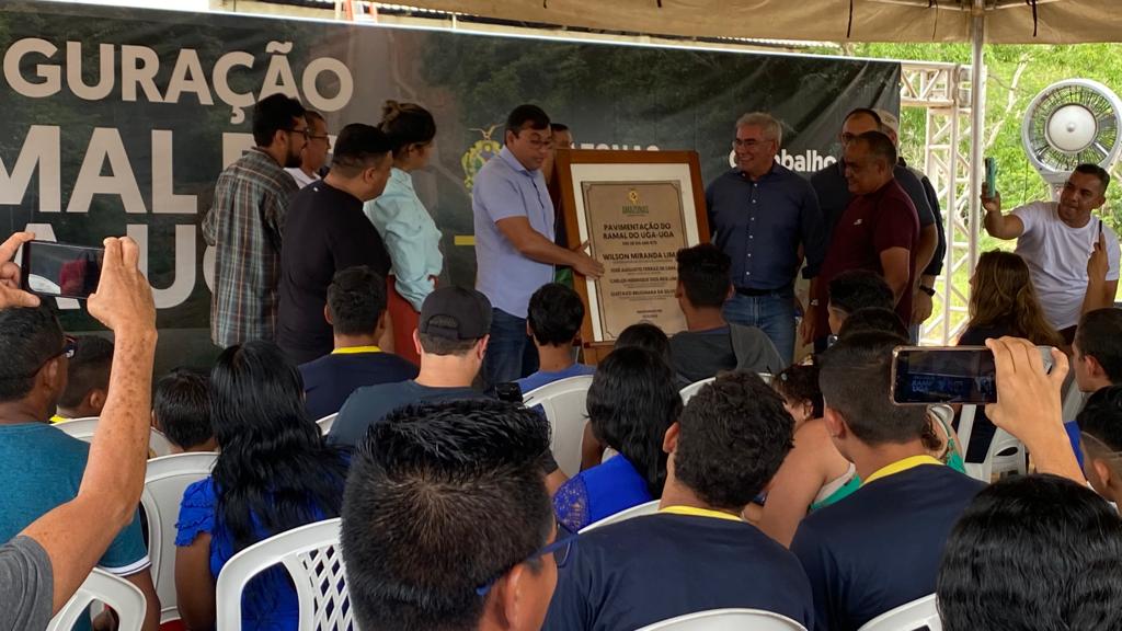Governador entrega ramal asfaltado e balanço de estradas pavimentadas