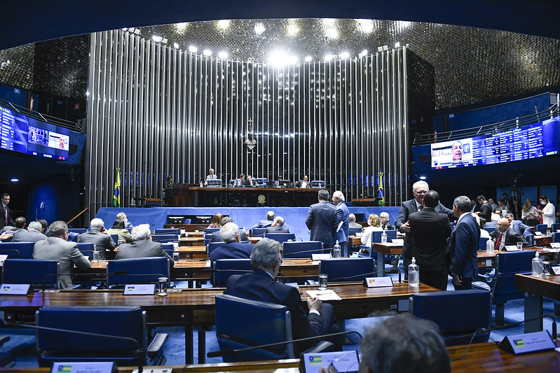 Emprego a mulheres vítimas de violência é aprovado no Senado